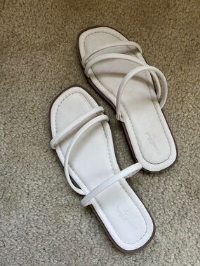 Universal Thread White Double-Strap Slide Sandals